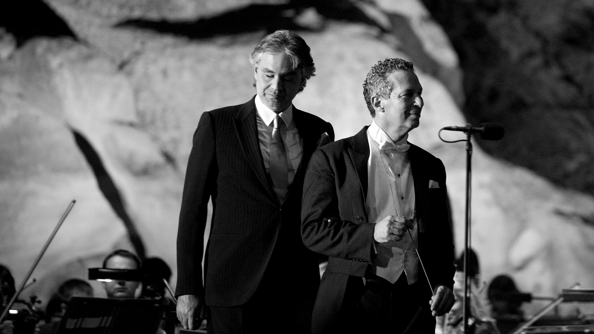 Memorial Pavarotti, Petra